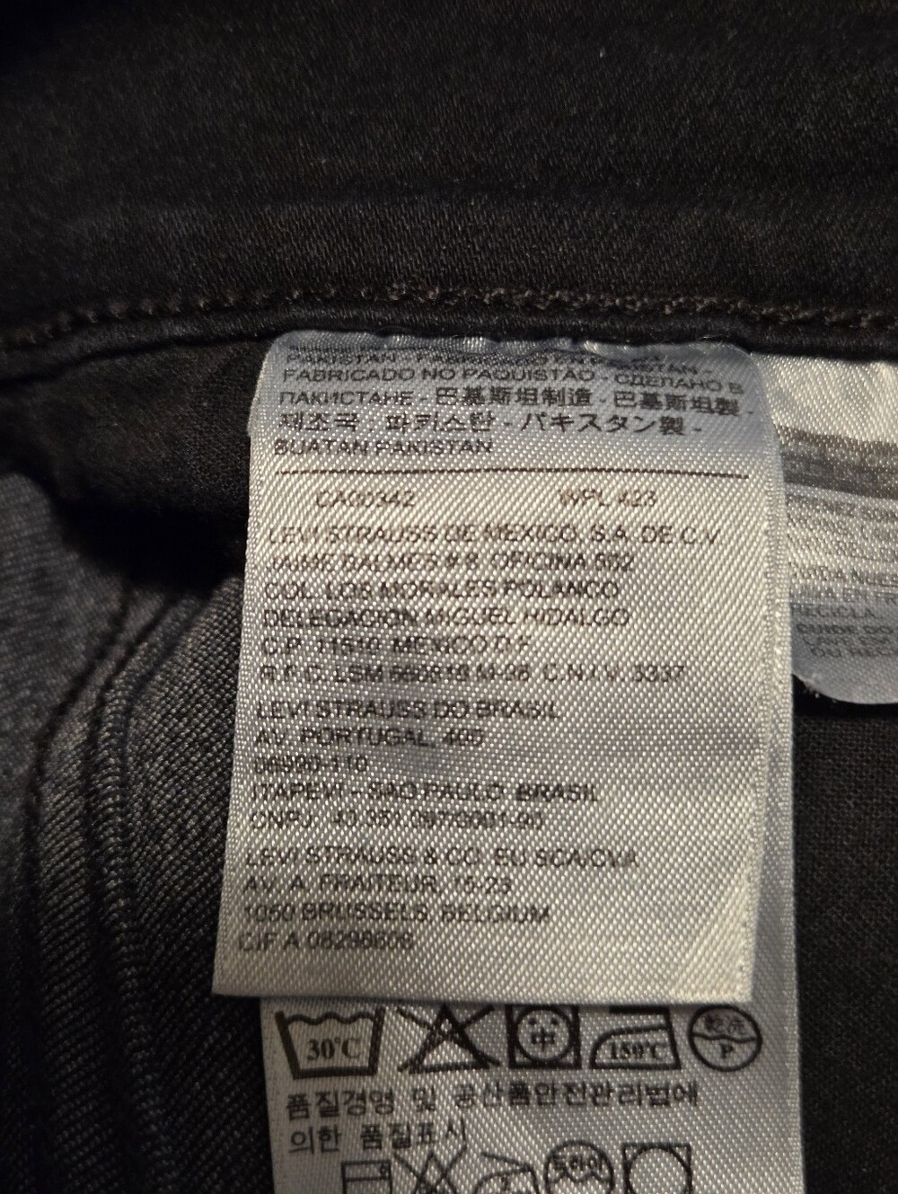 Levi's Black Flared-Leg Jeans Size 14 - Picture 10 of 16